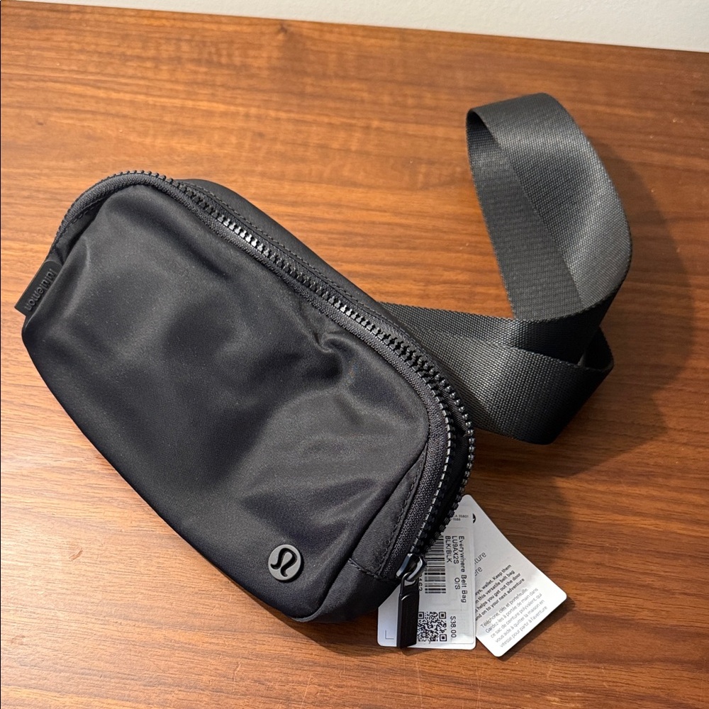 NWT black lululemon belt bag